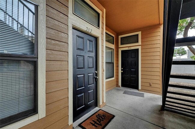 Building Photo - 2802 Nueces St
