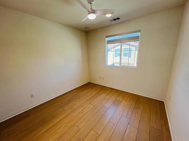 Building Photo - 530 Longmeadow St