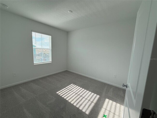 Building Photo - 5981 Zen Wy