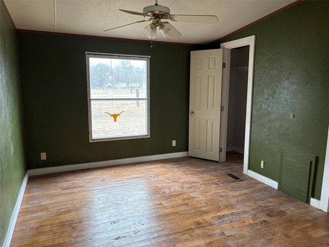 Building Photo - 120 Boxwoods Dr