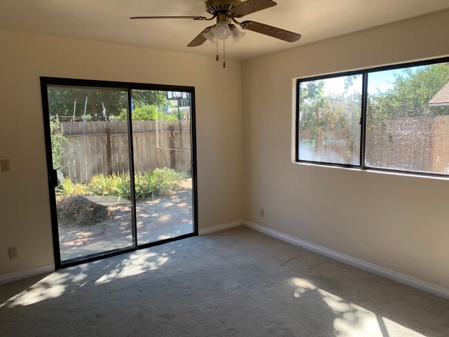 Building Photo - Nice 3 bedroom home in shandon on unpaved road