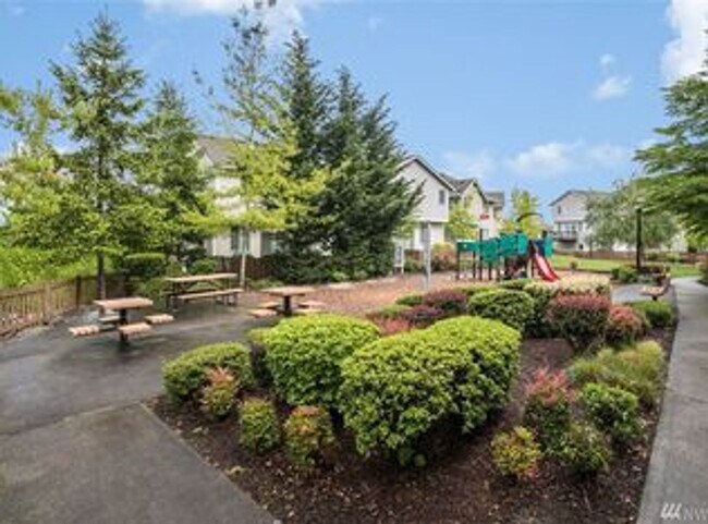 Building Photo - 4050 S 212th Ct