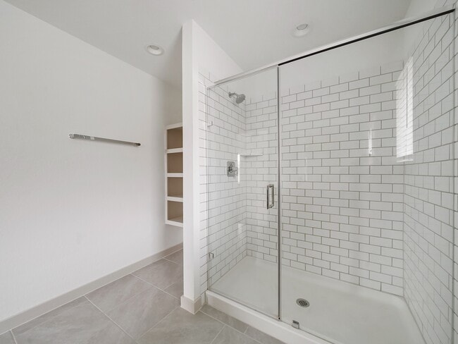 Building Photo - 29511 Ella Larchmont Ct