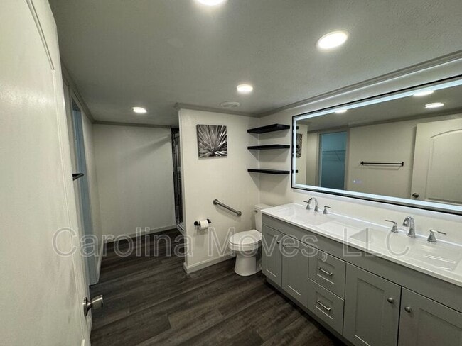 Building Photo - 321 Horseshoe Falls Rd