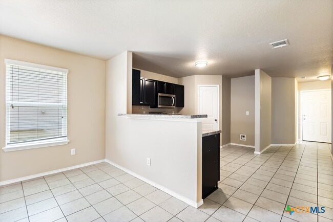 Building Photo - 1533 Redbridge Dr