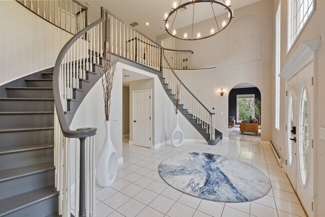 Building Photo - 321 Museum Village Rd