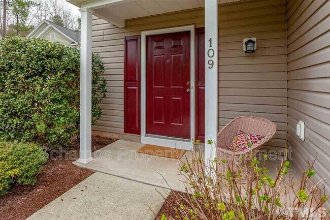 Building Photo - 109 Chilmark Ridge Dr