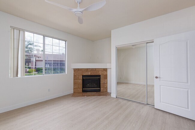 Building Photo - First floor unit in gated Summerlin community