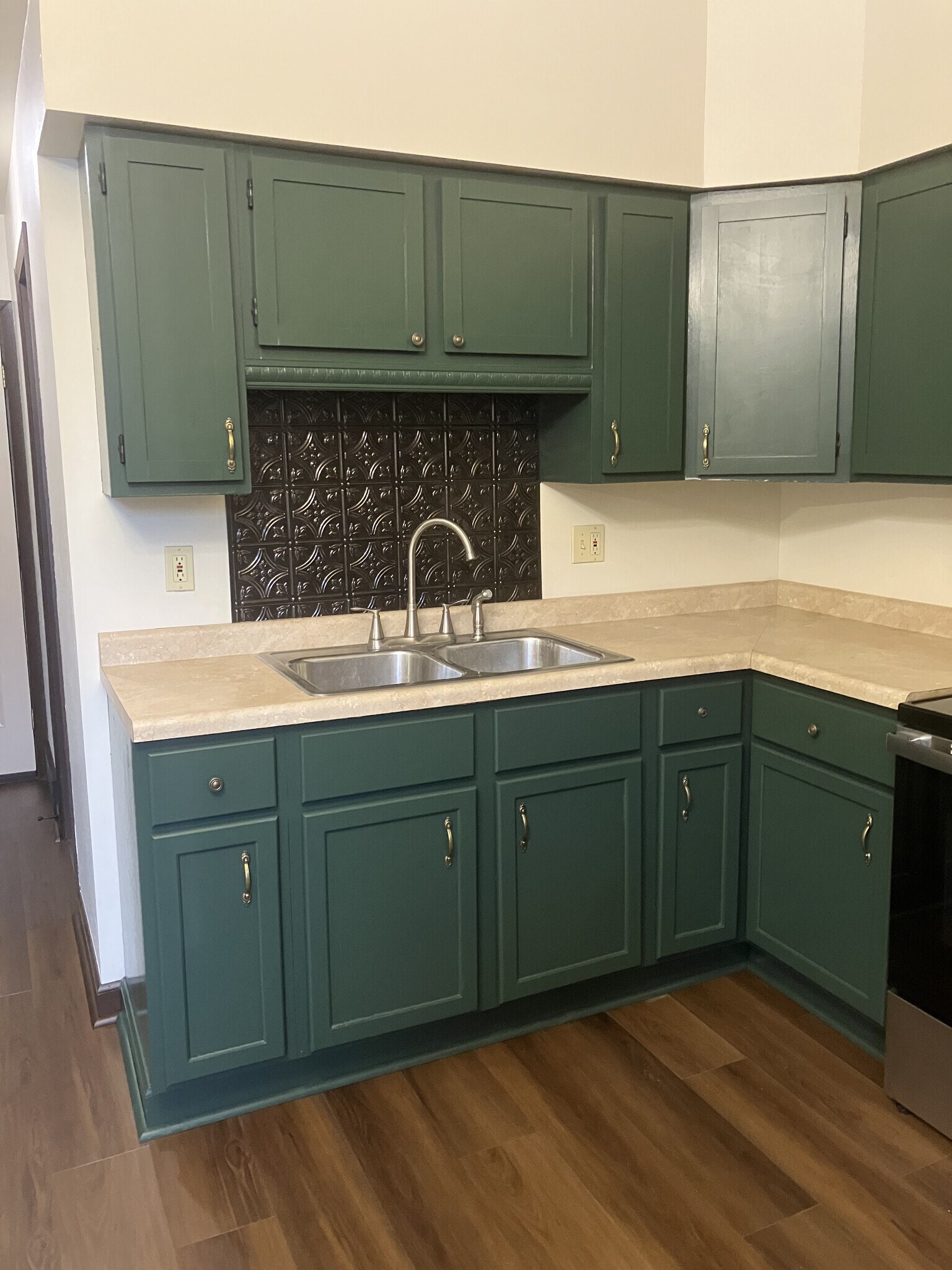 Kitchen - 901 N 14th St