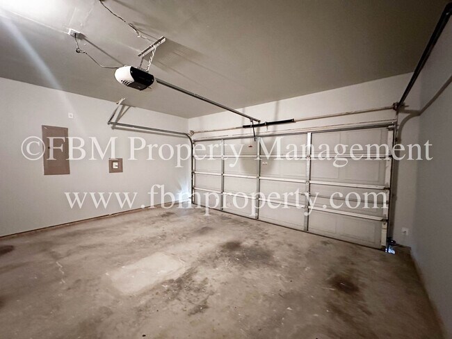 Building Photo - 103 Jennie Marie Cir
