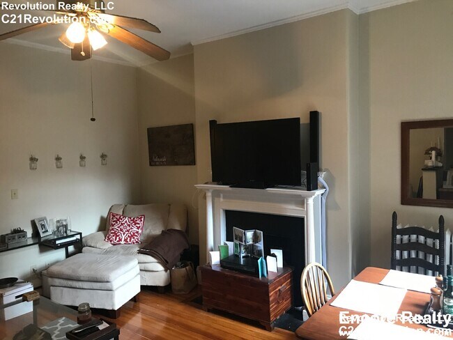 Building Photo - 24 Peterborough St