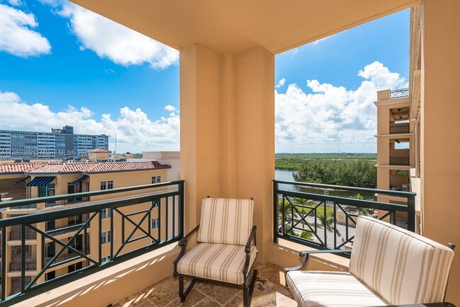 Building Photo - 3501 N Ocean Dr