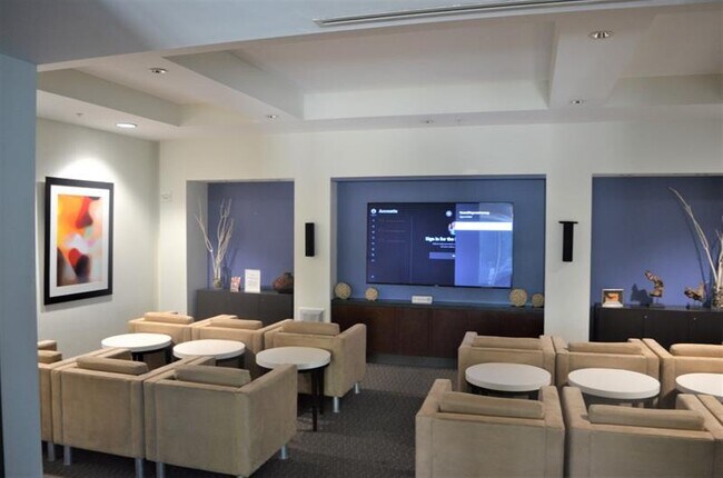 Building Photo - 400 W Peachtree St NW