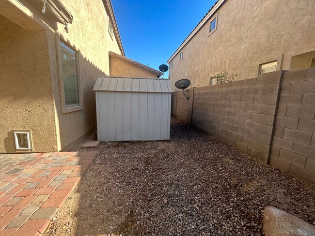 Building Photo - 3 Bedroom Plus Den