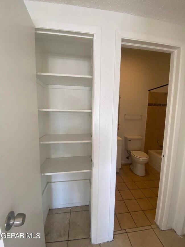 Building Photo - 8913 Ankerson St