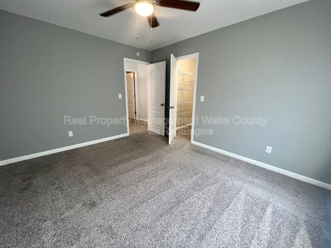 Building Photo - 213 Piney Woods Ln