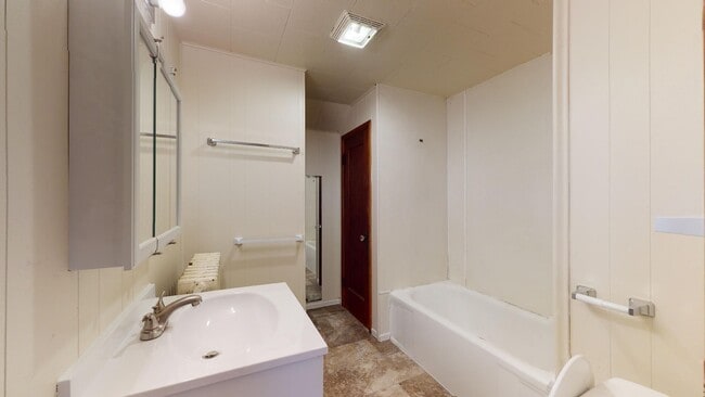 Building Photo - Private Yard