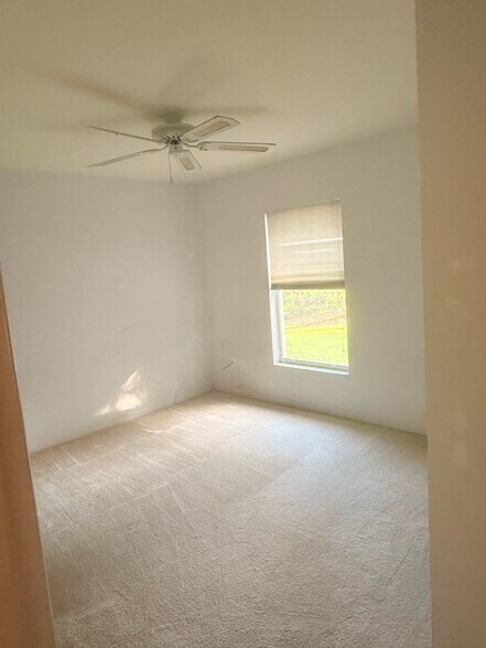 Building Photo - 3624 Idle Hour Dr