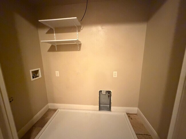 Building Photo - CHARMING TOWNHOME FOR RENT IN ST. GEORGE!