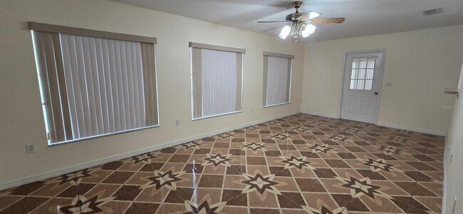 Building Photo - 17594 SE 95th Cir