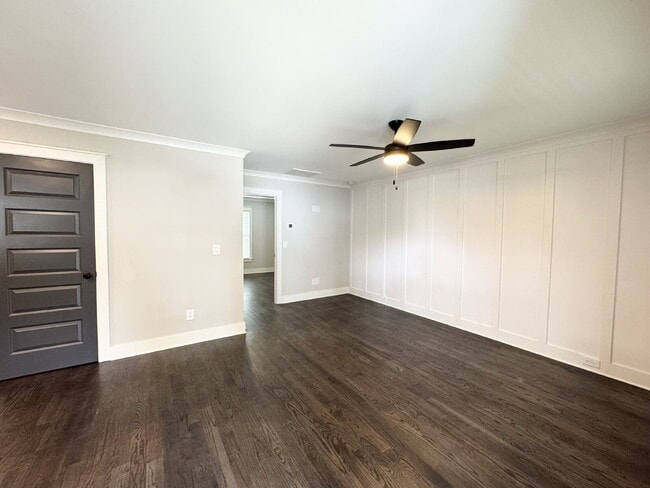 Building Photo - Single Bedroom Charmer