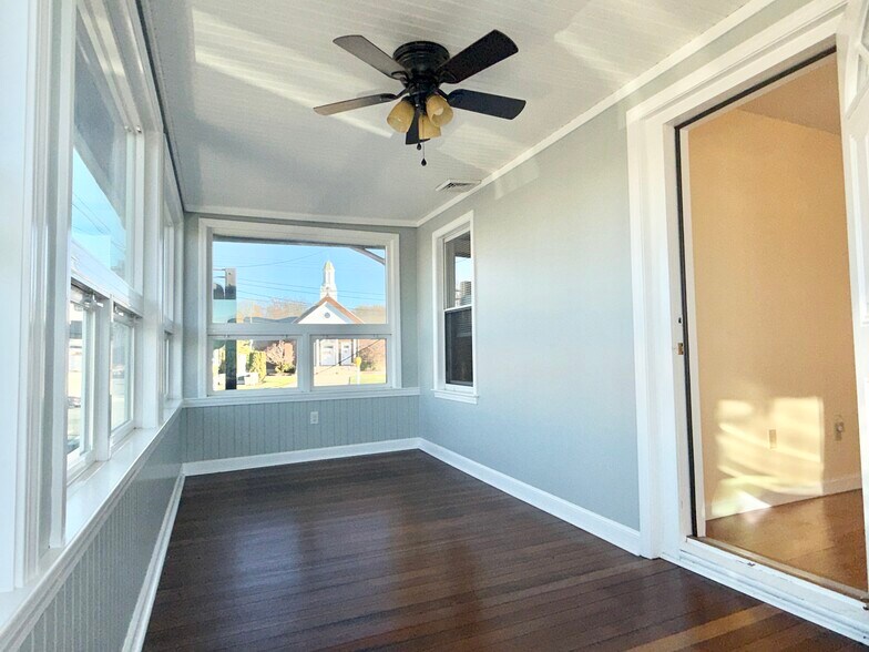 Building Photo - 1037 Cass Ave