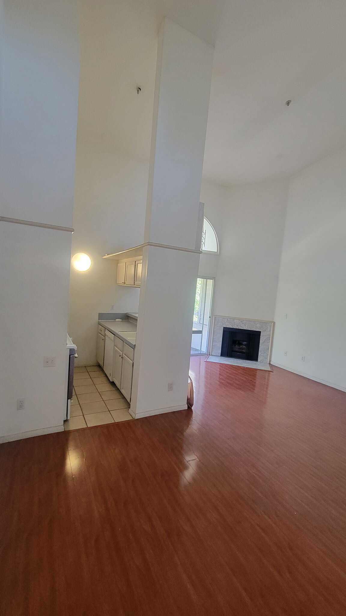 Building Photo - 10960 Ashton Ave