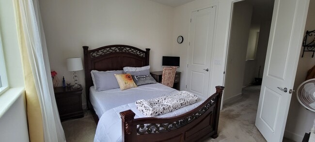 Guest Bedroom (with walkin closet) - 5721 Sterling St