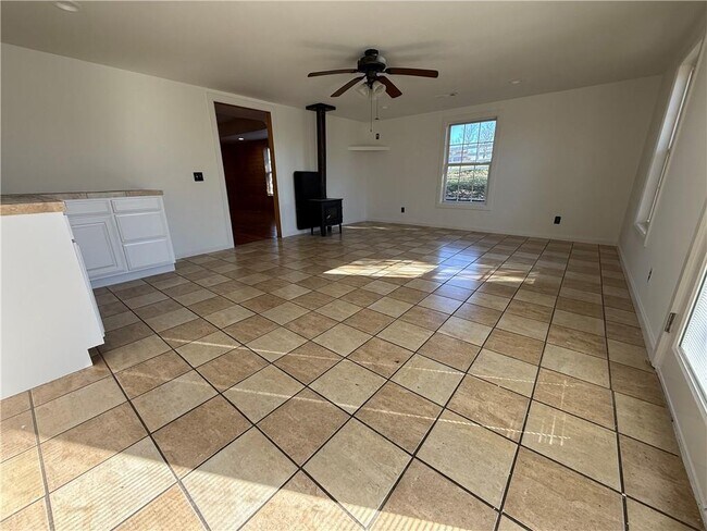 Building Photo - 4093 N 40th St