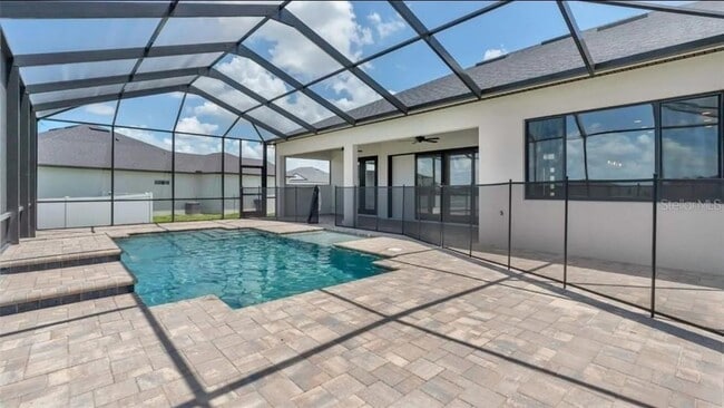 Building Photo - 6980 Bentridge Dr