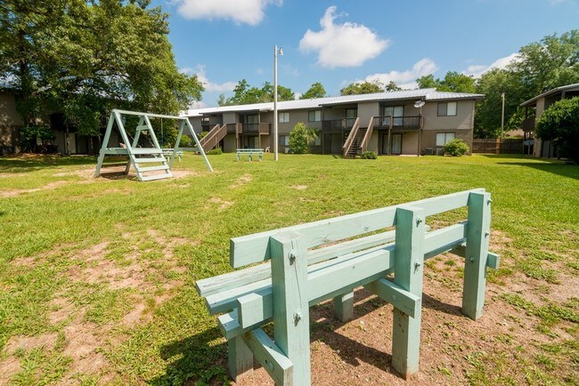 Building Photo - Atwood Oaks Apartments