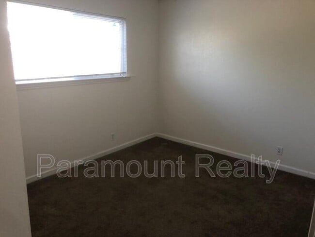 Building Photo - 3617 Lisbon Dr