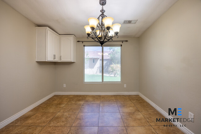 Building Photo - 3Bed/2Bath Home at Ironwood/Ocotillo! Read...