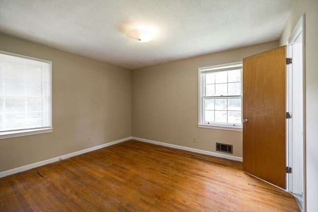 Building Photo - 145 Smithonia Rd