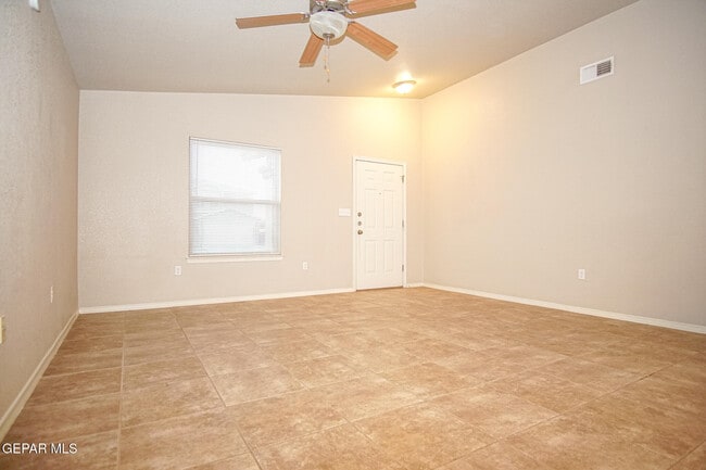 Building Photo - 10692 Canyon Sage Dr