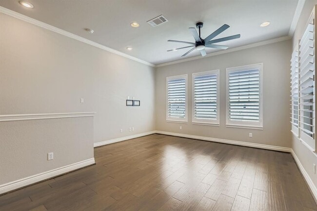 Building Photo - 1213 Highknoll Ln