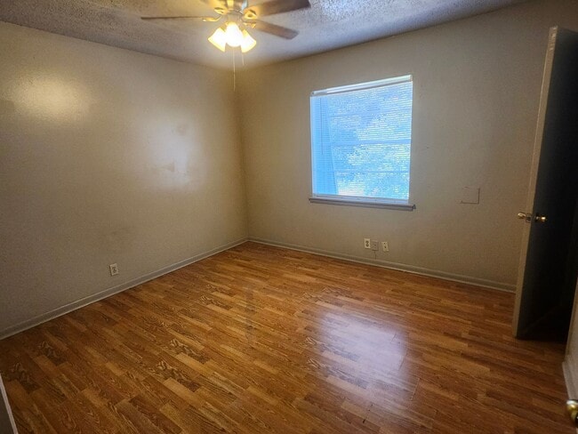 Building Photo - 2102 Watts Rd