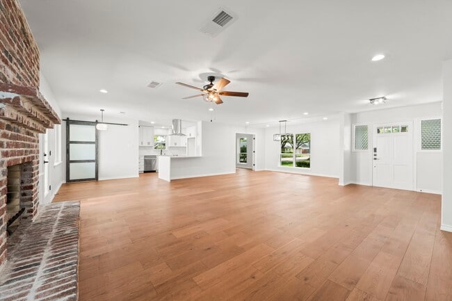 Building Photo - 2535 Southwick St