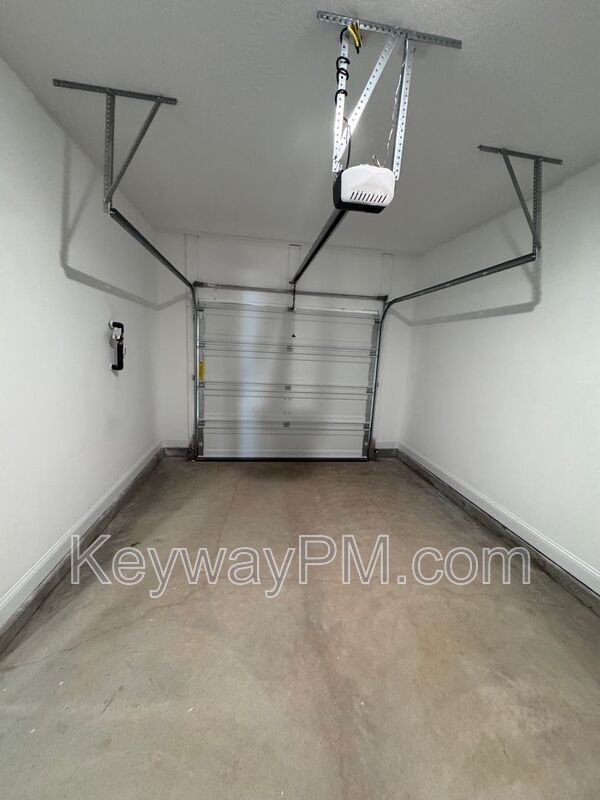 Building Photo - 2062 Denmark Ave SE