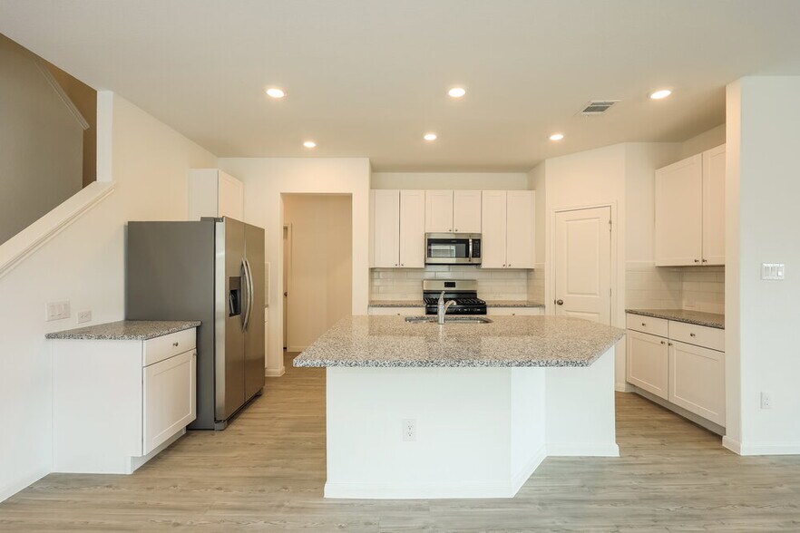 Building Photo - 9920 Pears Ml