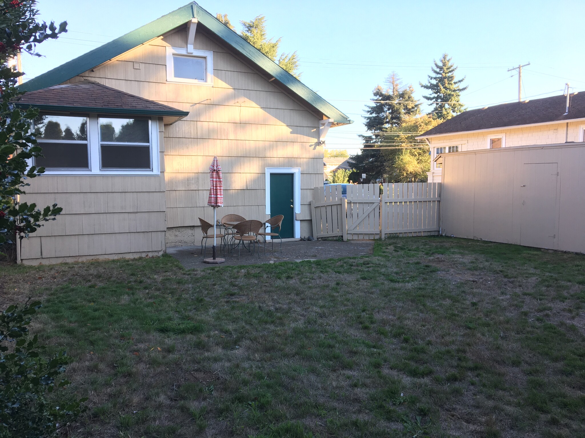 Fenced Back Yard w \ith new patio - 7217 N Fiske Ave