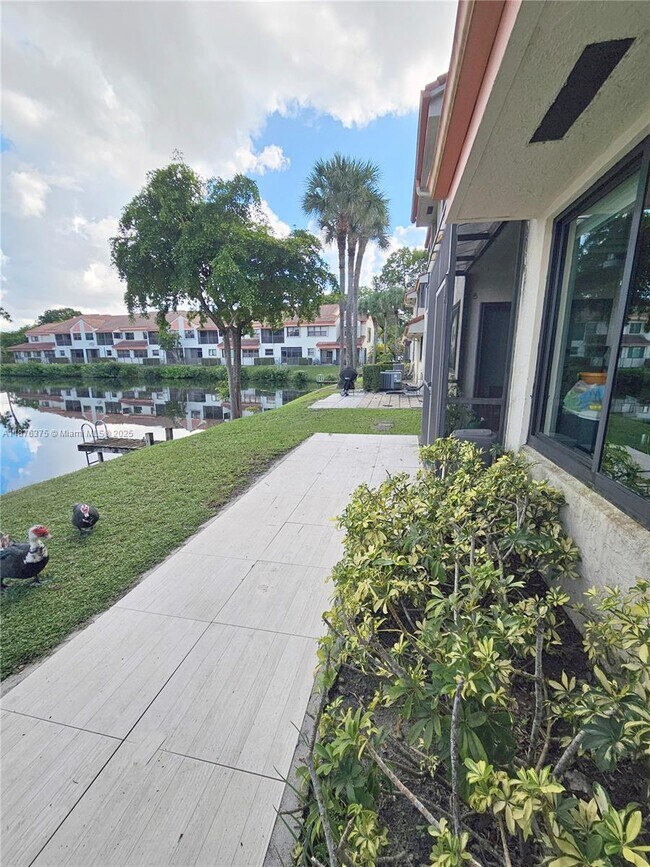 Building Photo - 3483 Emerald Oaks Dr