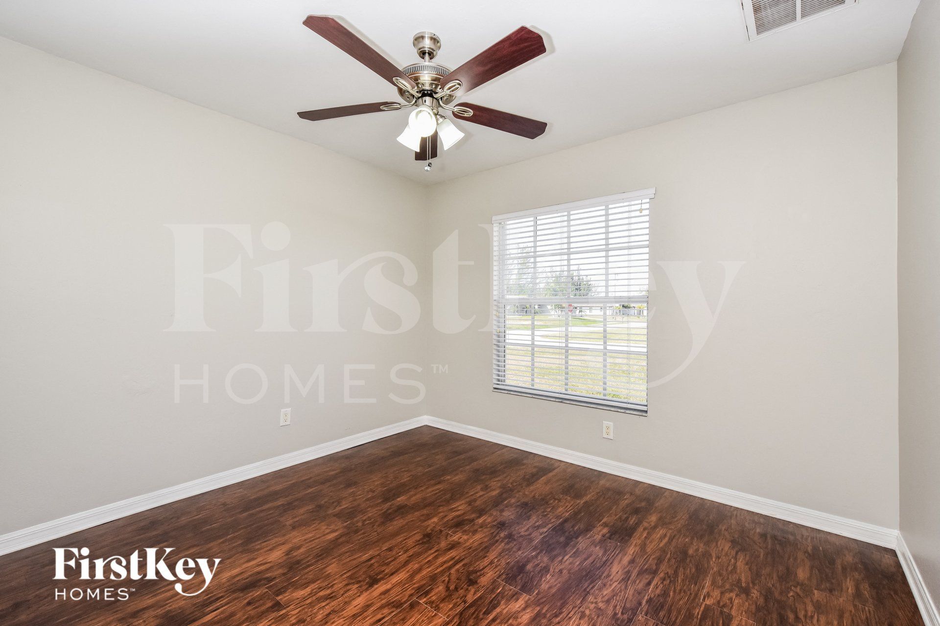 Building Photo - 2547 SW 3rd Pl