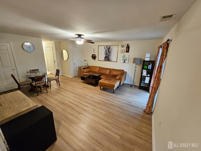 Building Photo - 12 Jensen Court