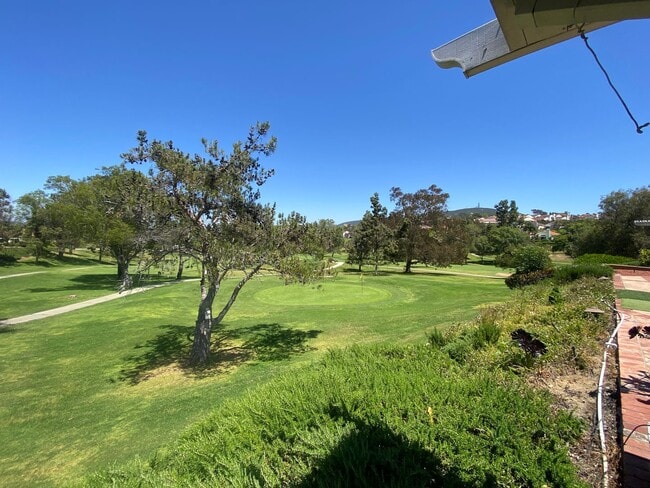 Building Photo - 2 Bedroom, 2 Bath Home with Golf Course View!