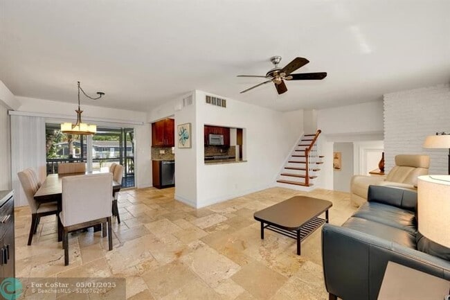 Building Photo - 1771 NE 35th St