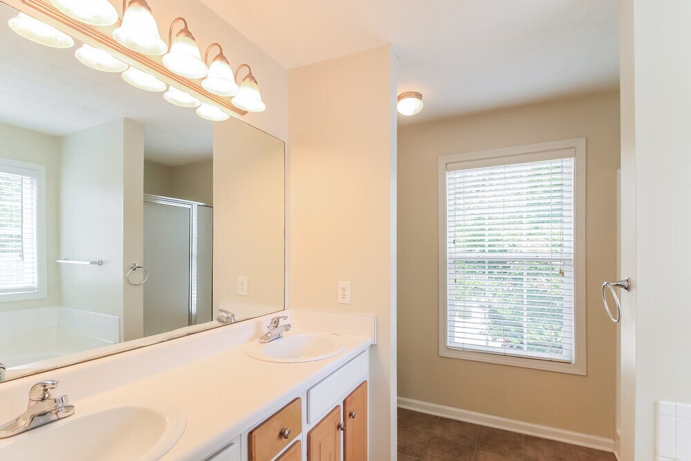 Building Photo - 22 Windcrest Terrace