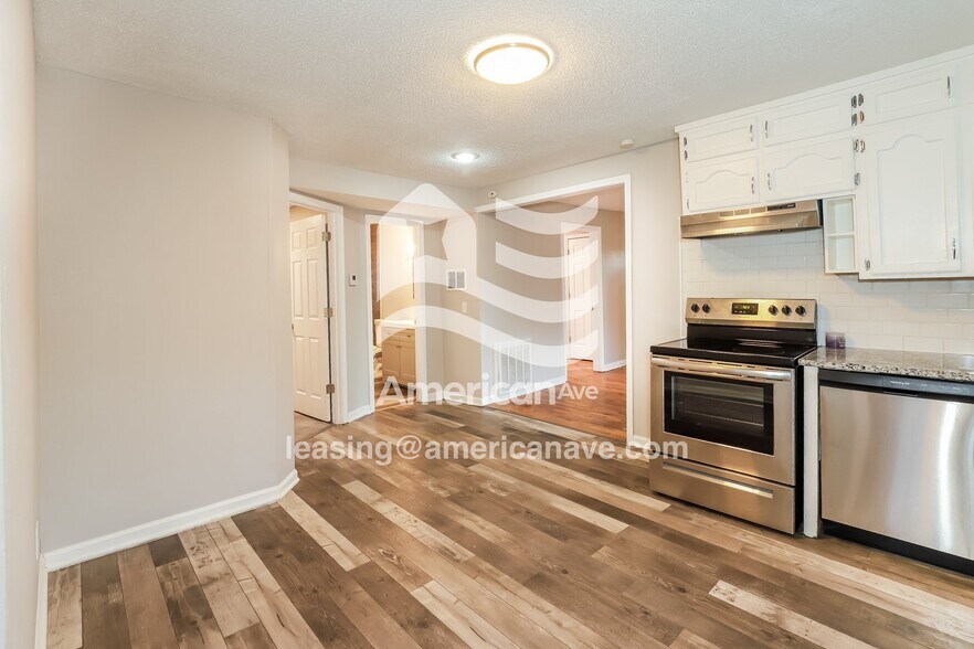 Building Photo - 5220 NE 46th Terrace