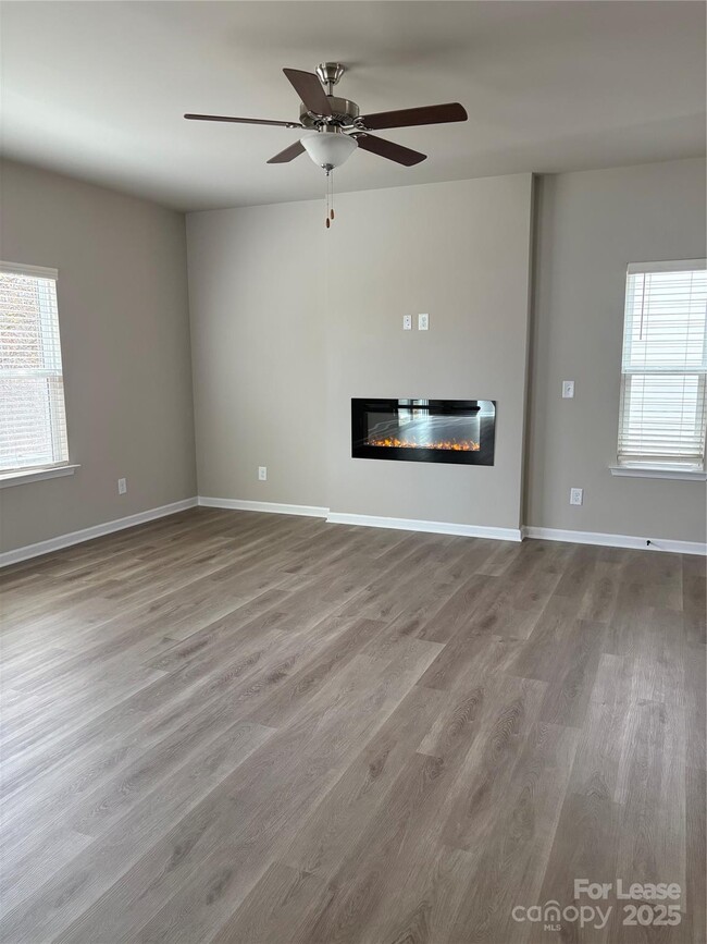Building Photo - 7117 Stoney Wood Ln