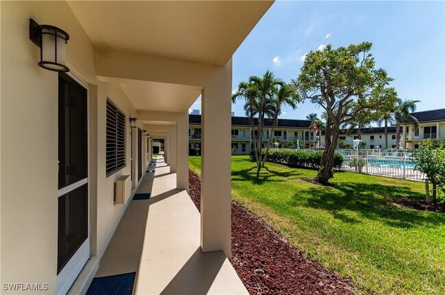 Building Photo - 130 N Collier Blvd